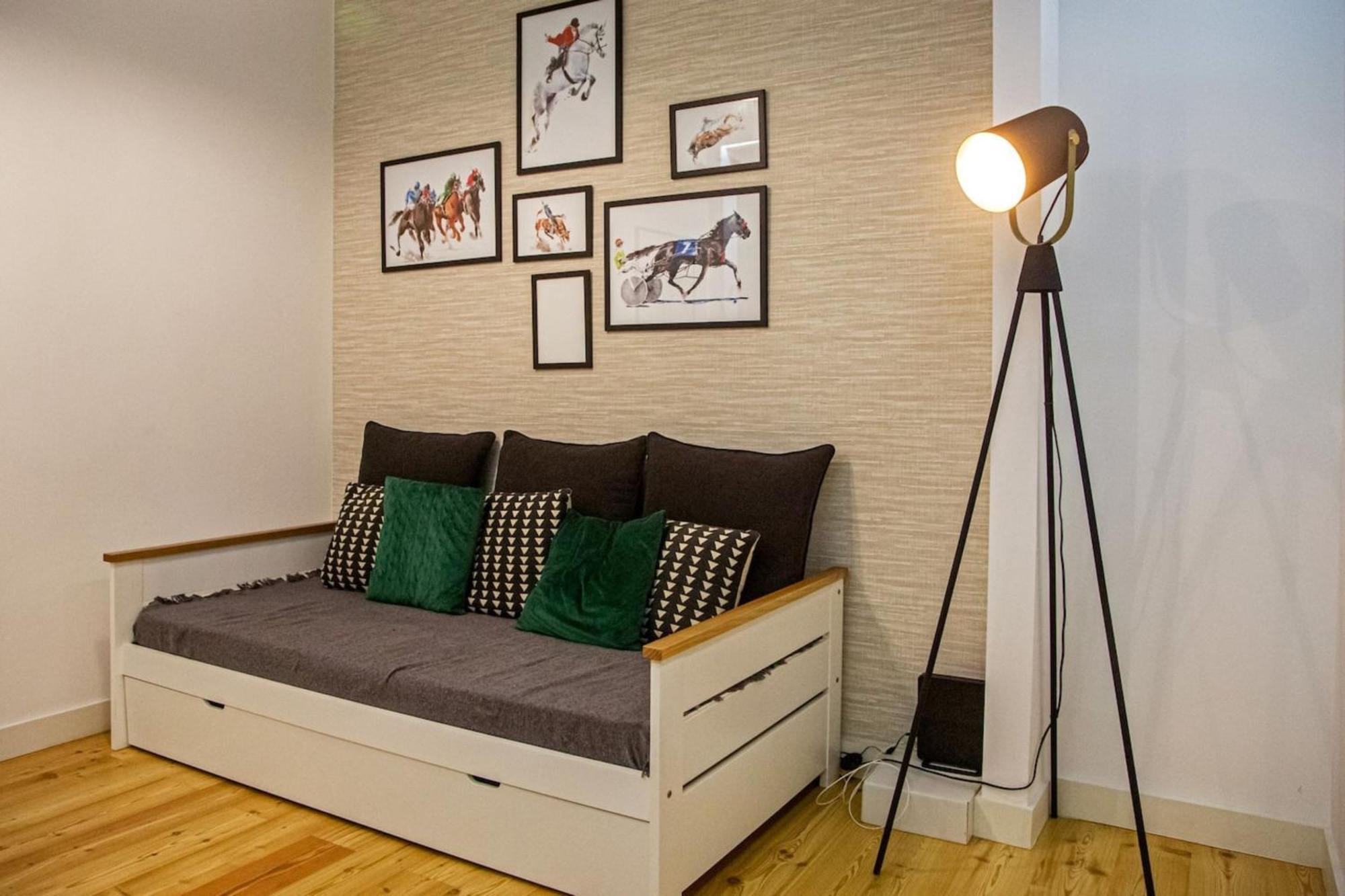 Apartment Colourful And Tasteful 2bedroom In Graca Lissabon